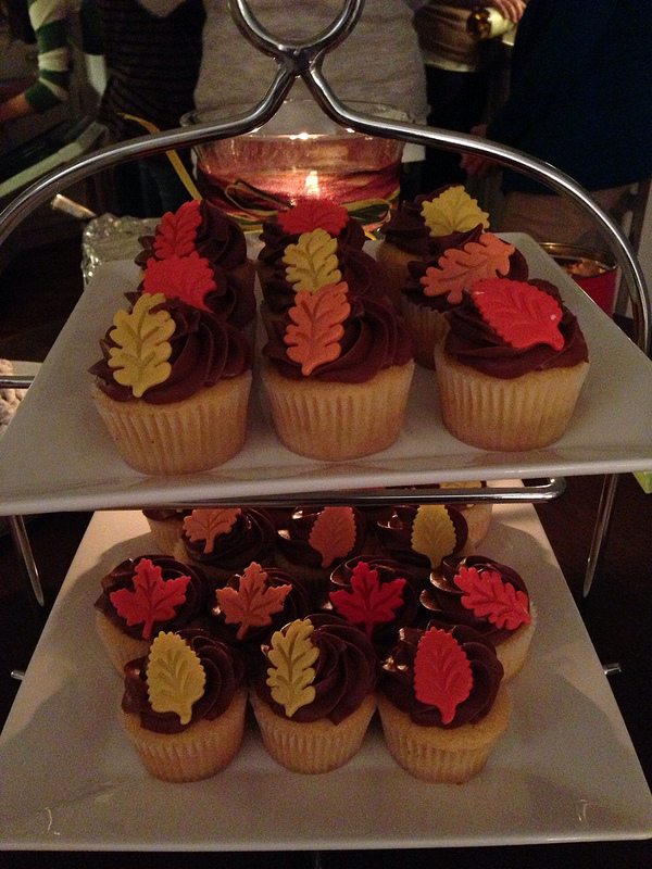 autumn leaves cupcakes