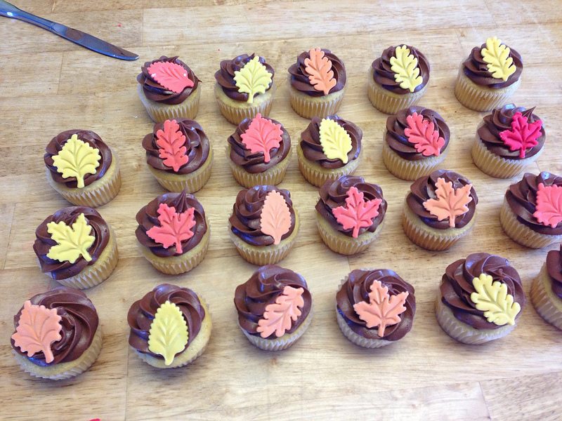 autumn leaf cupcakes