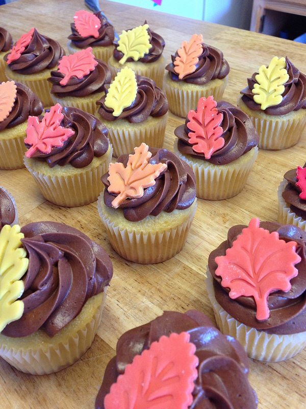 autumn leaf cupcakes