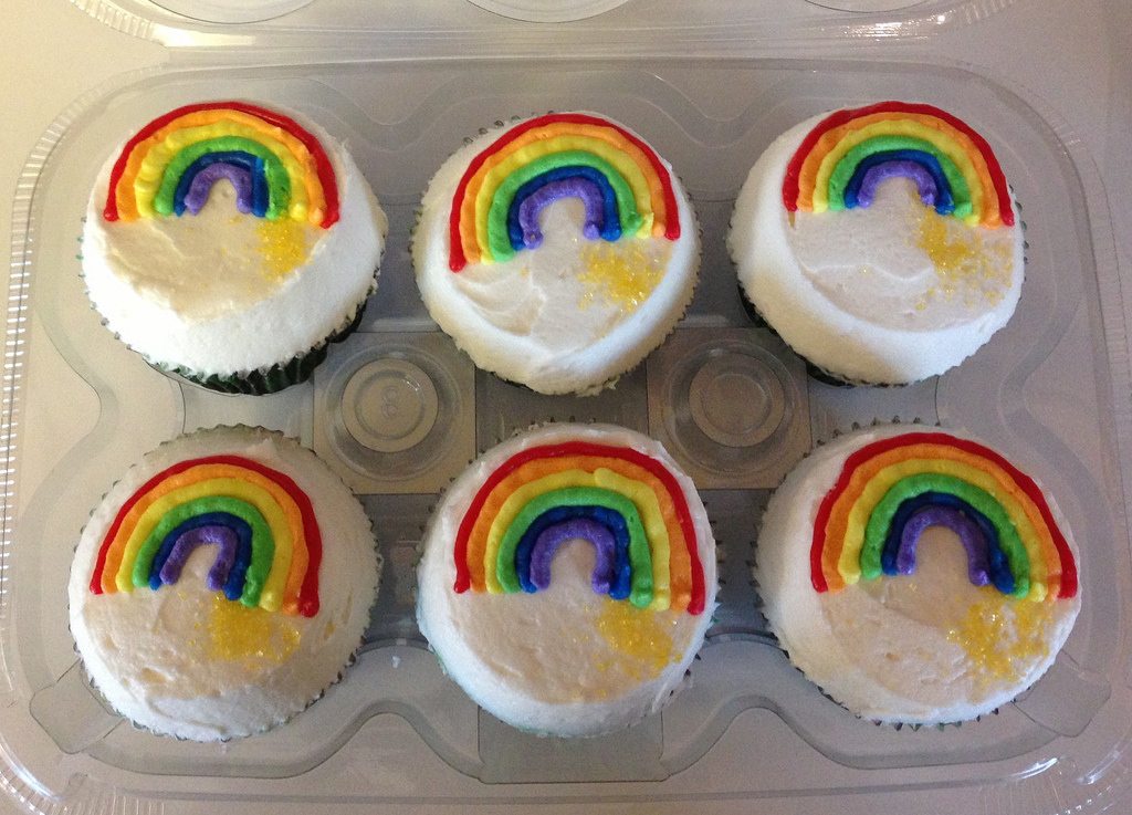 rainbow st. pats cupcakes