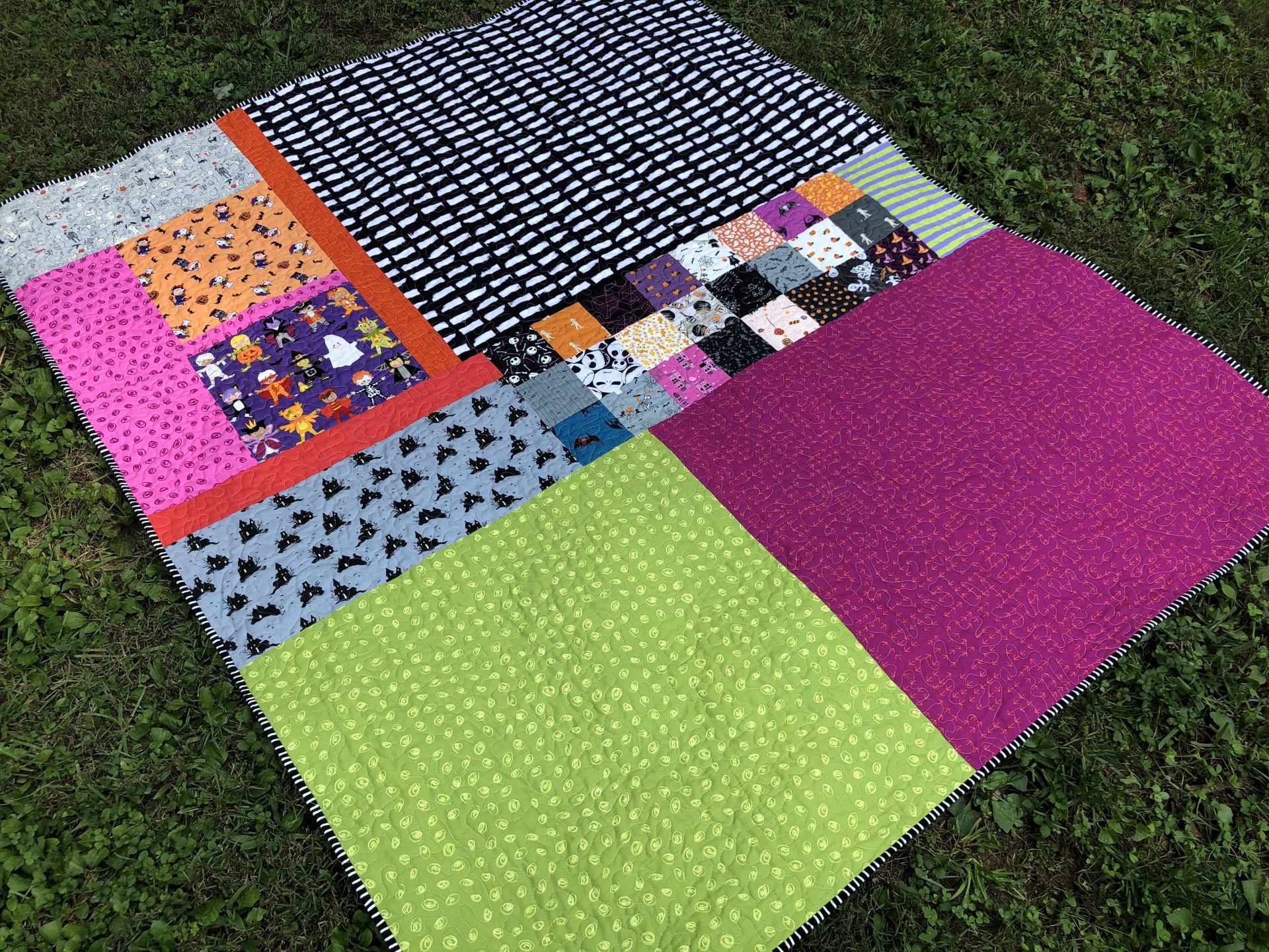 ghost town quilt.aka my first and possibly only halloween quilt